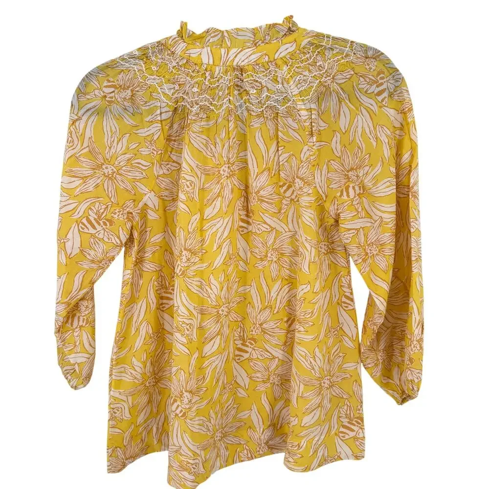Lilly Pulitzer Lourdes Hideaway Honeycomb Bee Shirt Sz XS Smocked Embroidered
